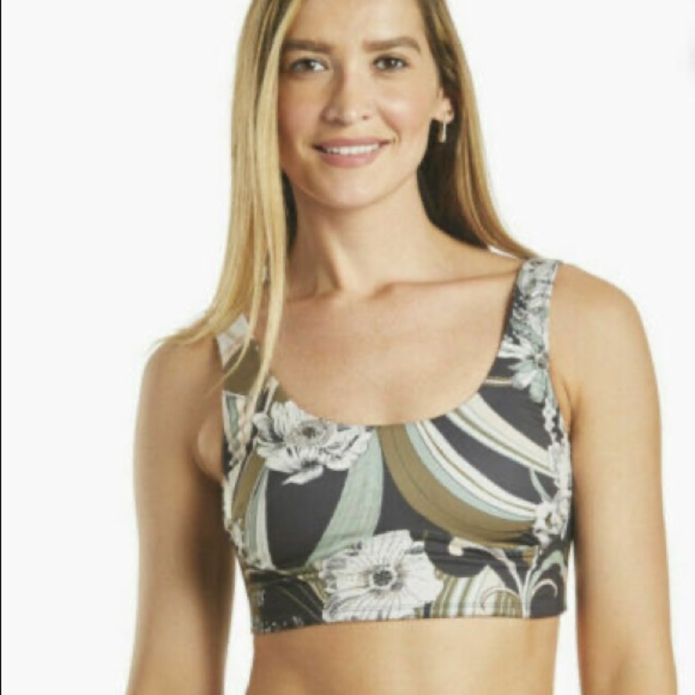 Free People XS Wave Crush Sports Bra Black NEW